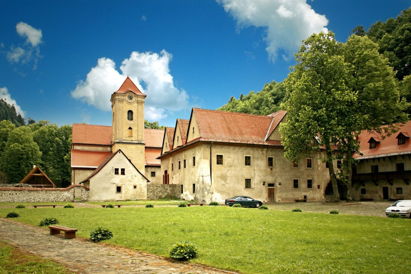 cerveny klastor